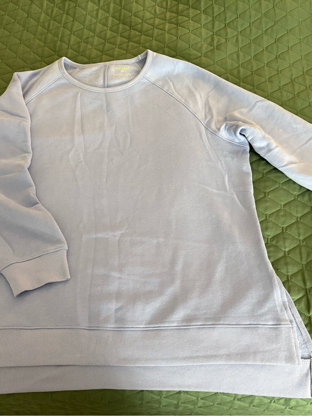 Tek Gear Women’s 2X fleece sweatshirt .  Periwinkle
